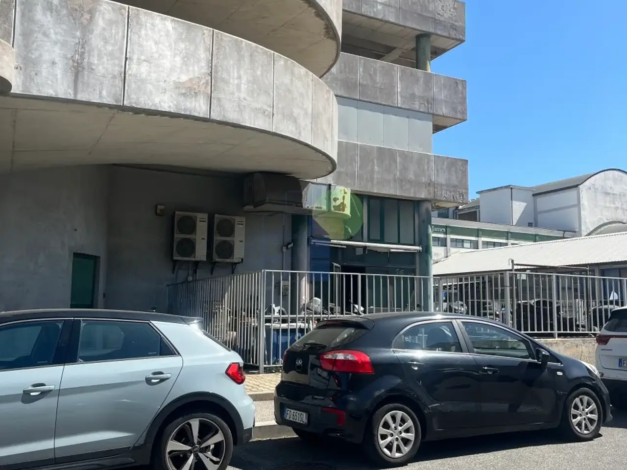 Capannone in Via delle Cateratte 55, Livorno, {3} - Foto 1