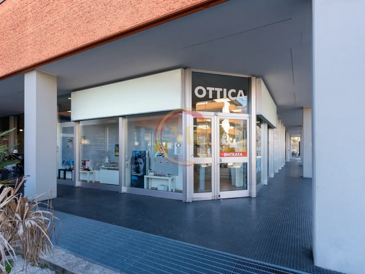 Locale commerciale in Via San Nazzaro 2, Riva Del Garda, {3} - Foto 1