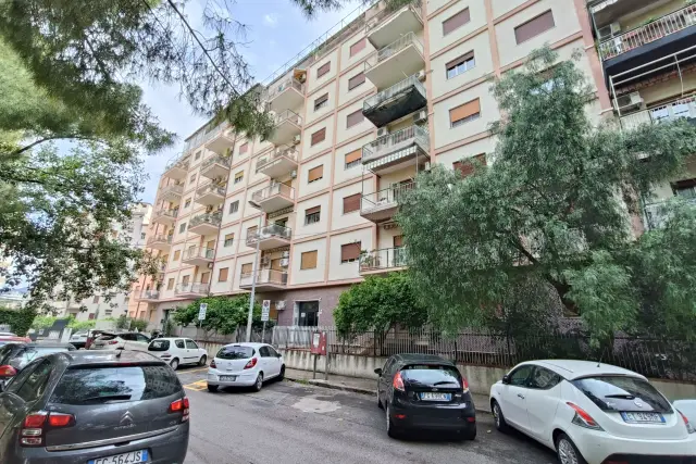 Appartamento in vendita, Via Luigi Settembrini 14, Palermo - Foto 1