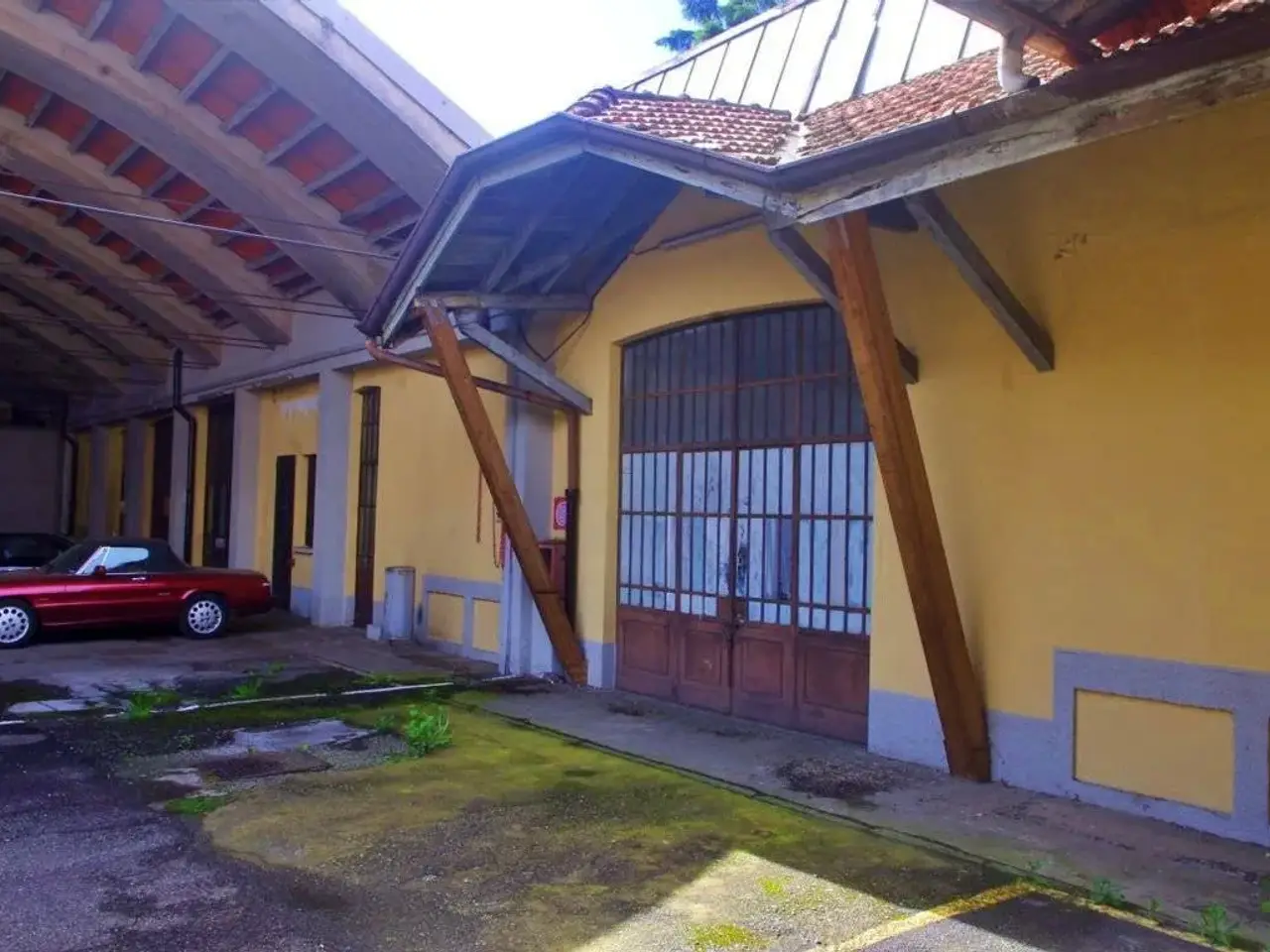 Capannone in Zona Sciarè Gallarate, Gallarate, {3} - Foto 2