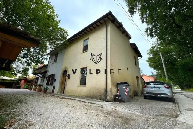 Casa indipendente in Viale Cerquestrette, Spoleto - Foto 1