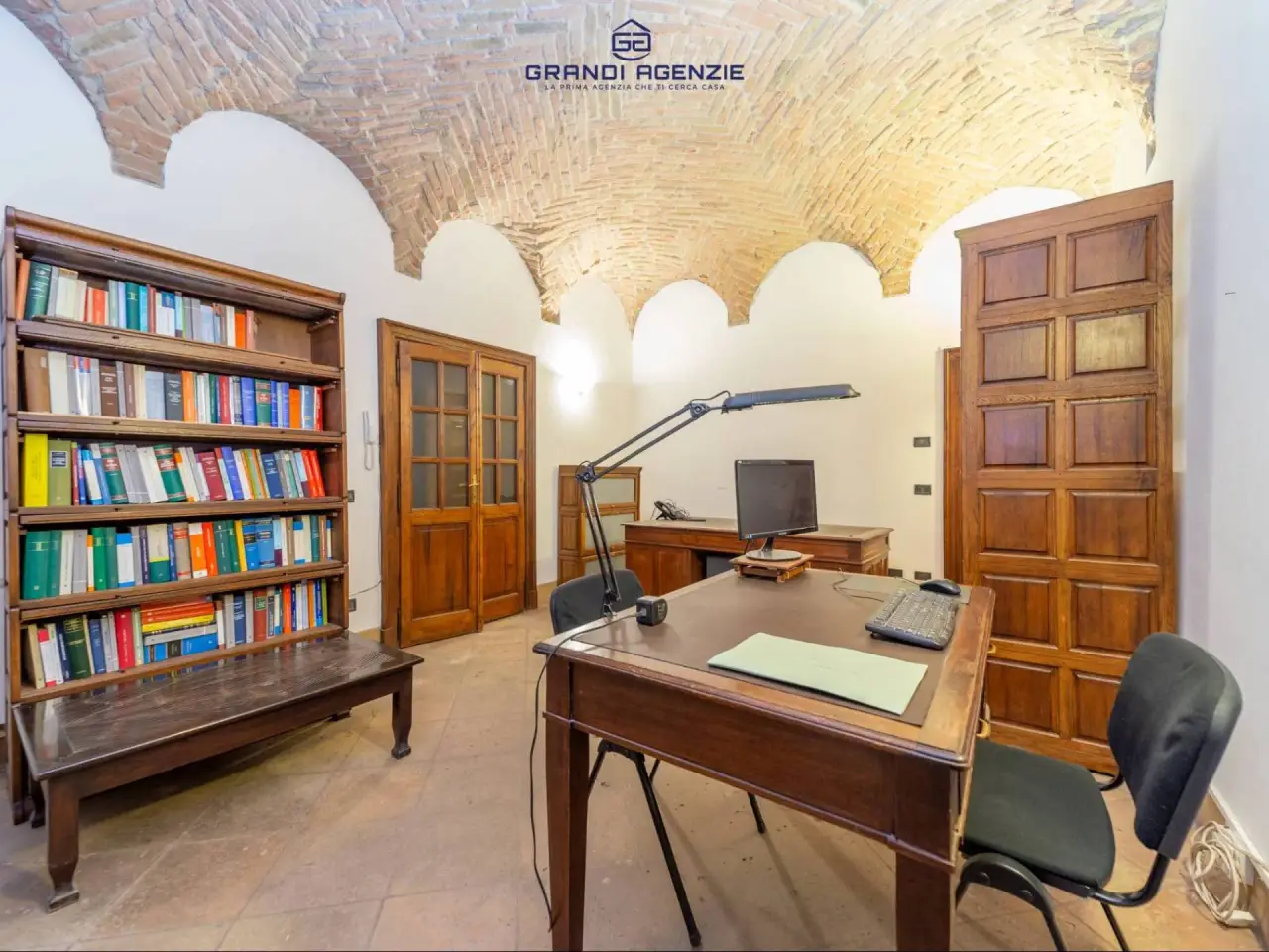 Ufficio condiviso in Strada Conservatorio 15, Parma, {3} - Foto 1