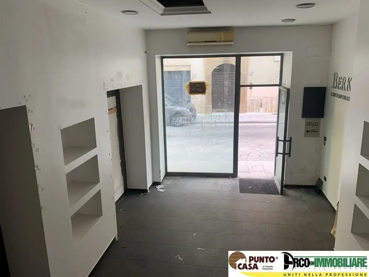 Negozio in Corso dei Mille 220, Partinico, {3} - Foto 1