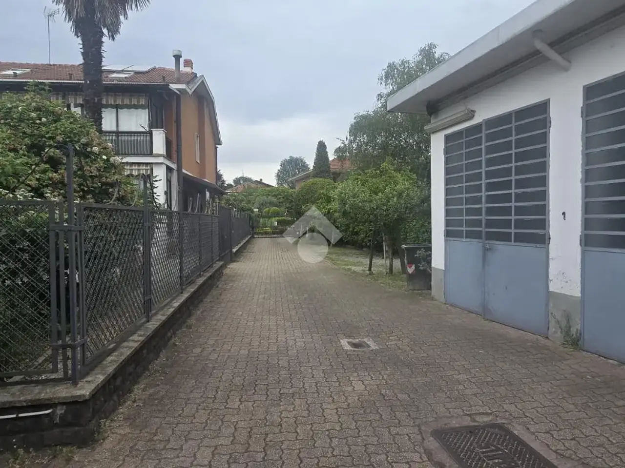 Laboratorio in Str. dei Biasoni 39, Torino, {3} - Foto 2
