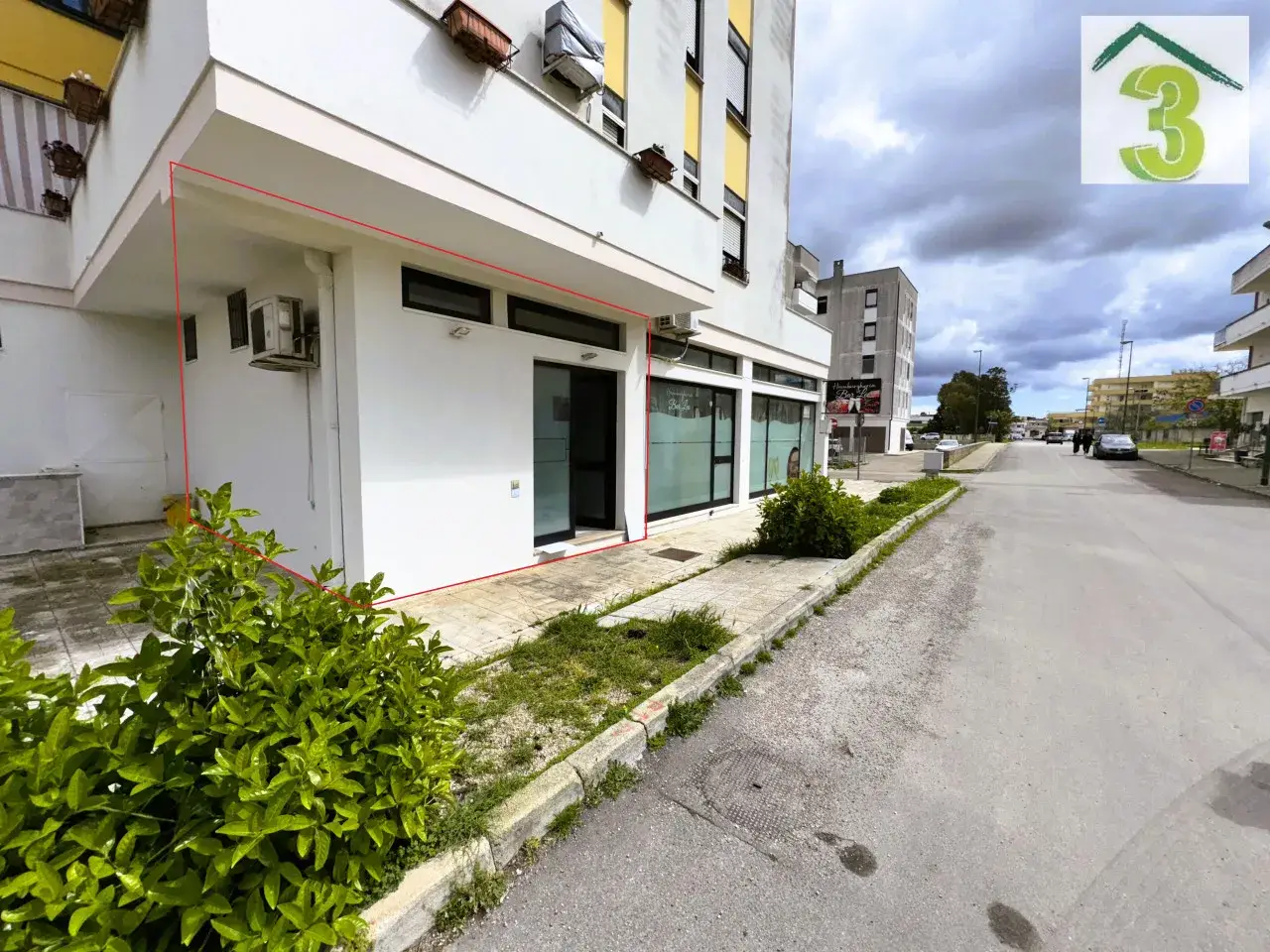 Esercizio commerciale in , Tricase, {3} - Foto 1