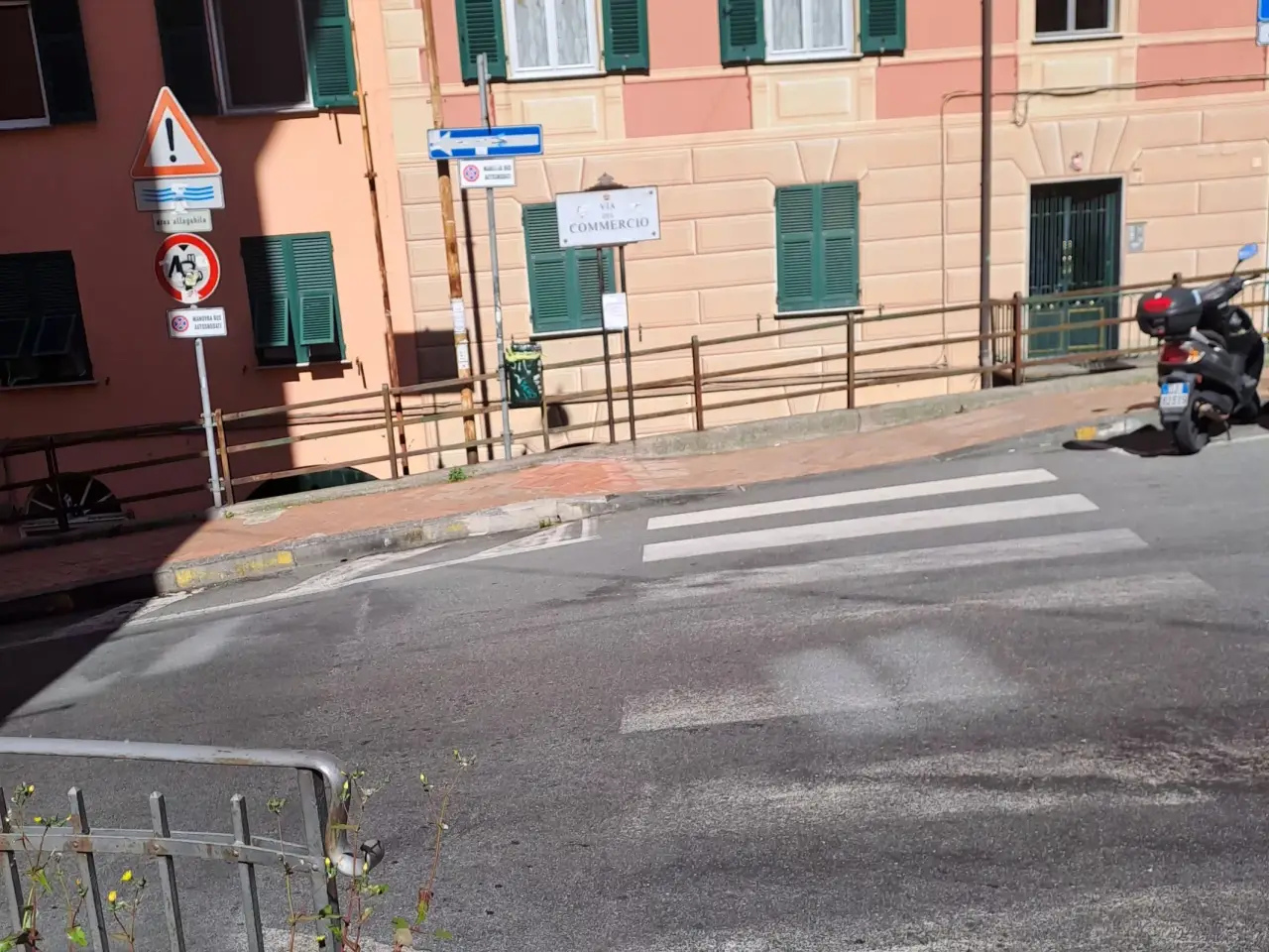 Magazzino in Via Guglielmo Oberdan 82 R, Genova, {3} - Foto 2