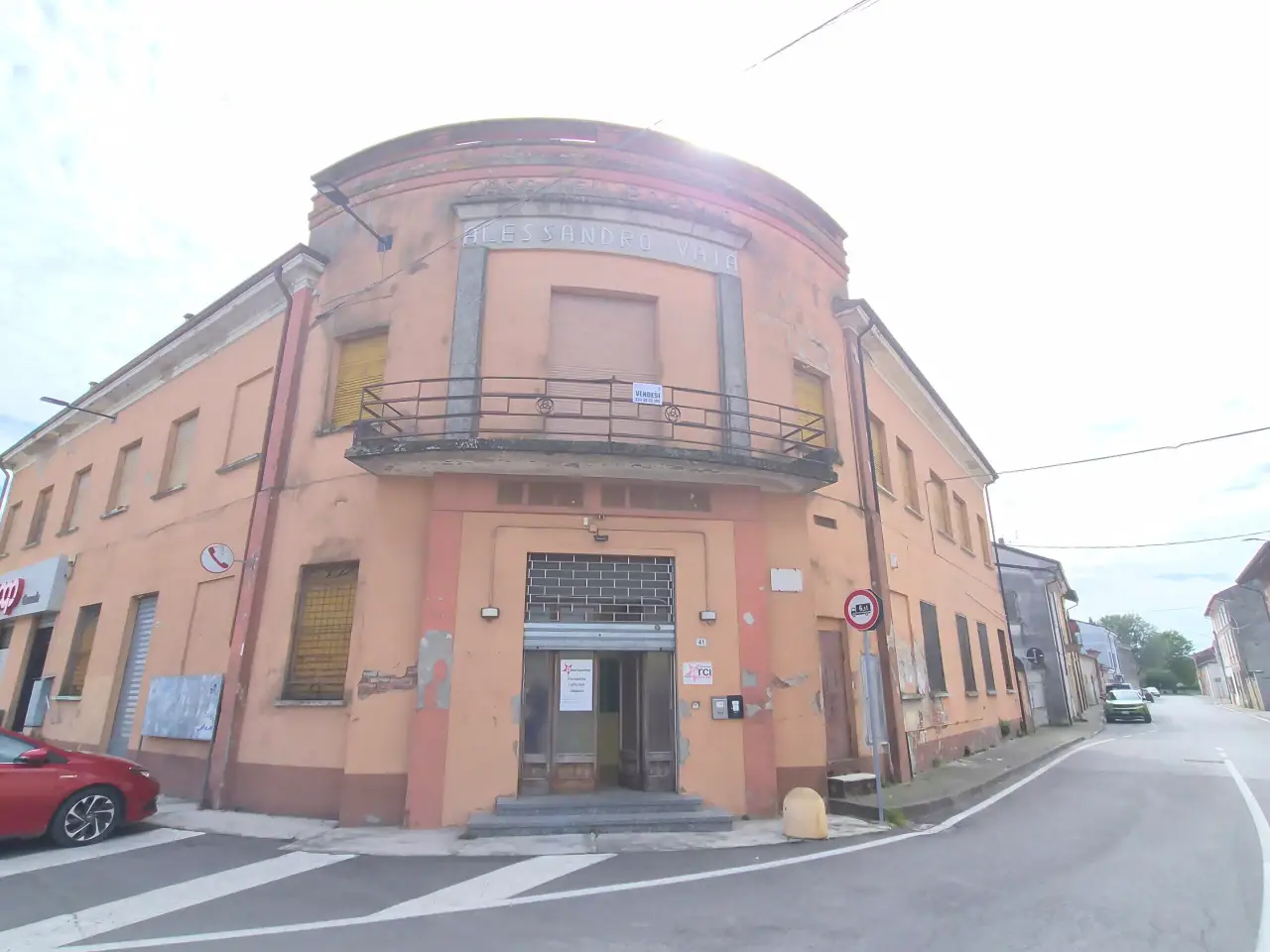 Palazzina commerciale in Piazza Carlo Comaschi 40, Gussola, {3} - Foto 1