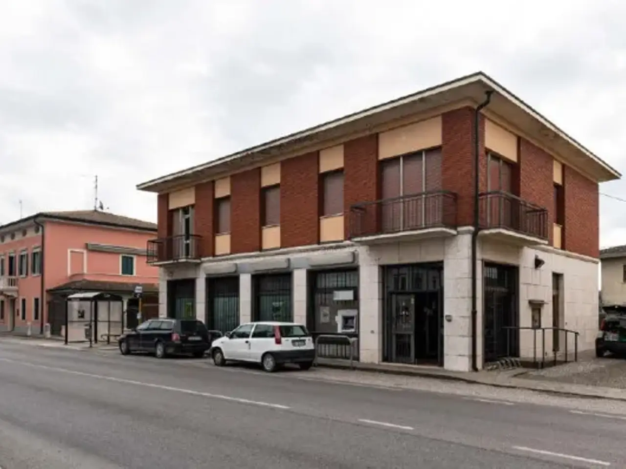 Negozio in Piazza R. Bolognese Trevenzoli 9, Trevenzuolo, {3} - Foto 1