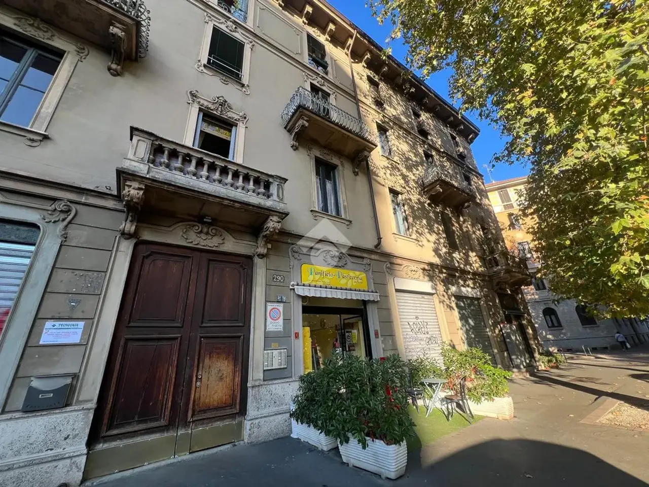 Negozio in Viale Certosa 290, Milano, {3} - Foto 1