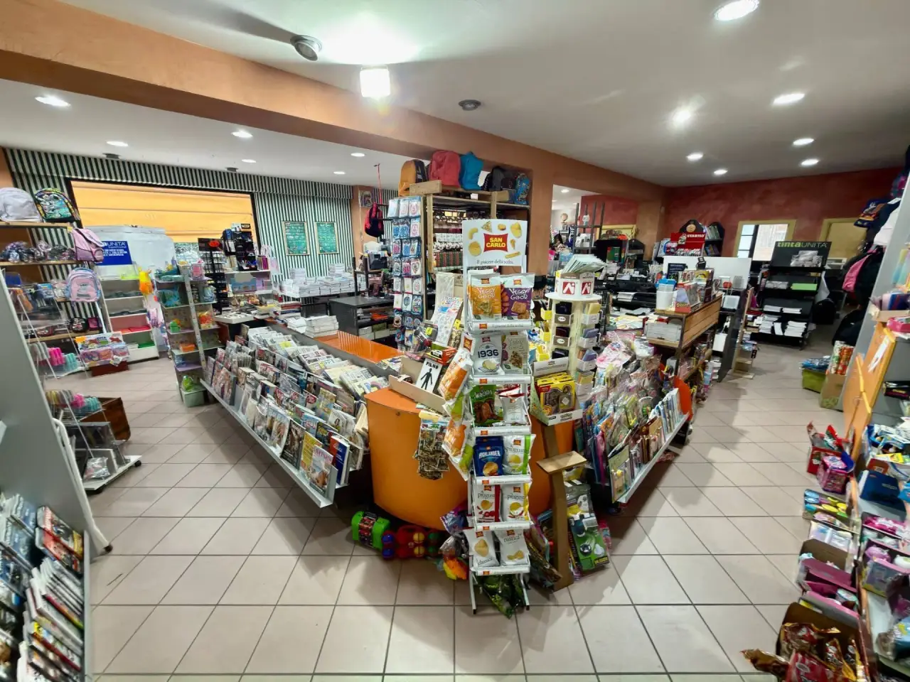 Esercizio commerciale in Via Merolli 4, Sassoferrato, {3} - Foto 1
