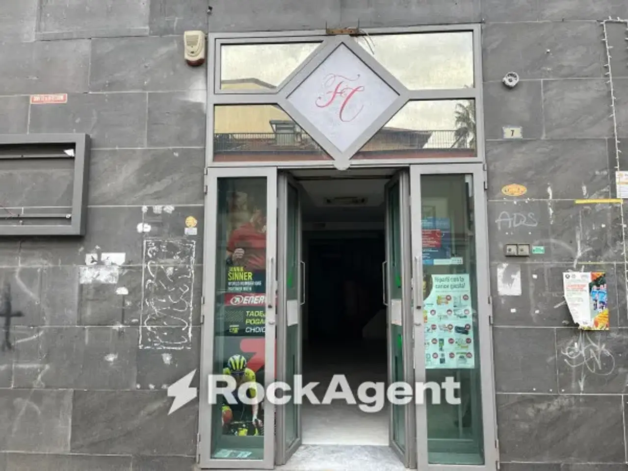 Negozio in Via dei Goti 7, Angri, {3} - Foto 1