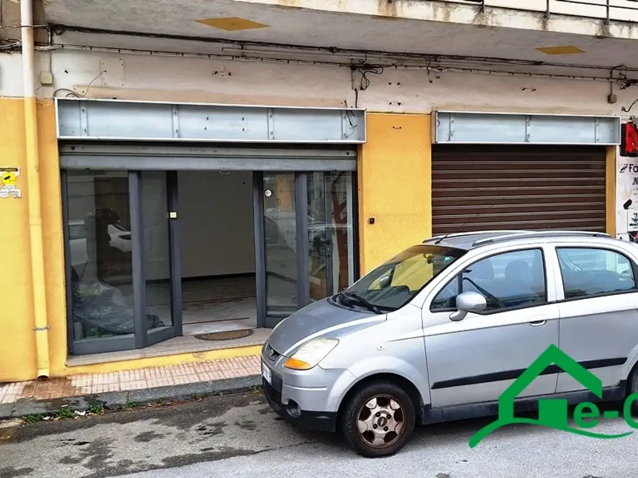 Negozio in Via Nazionale 217, Messina, {3} - Foto 1