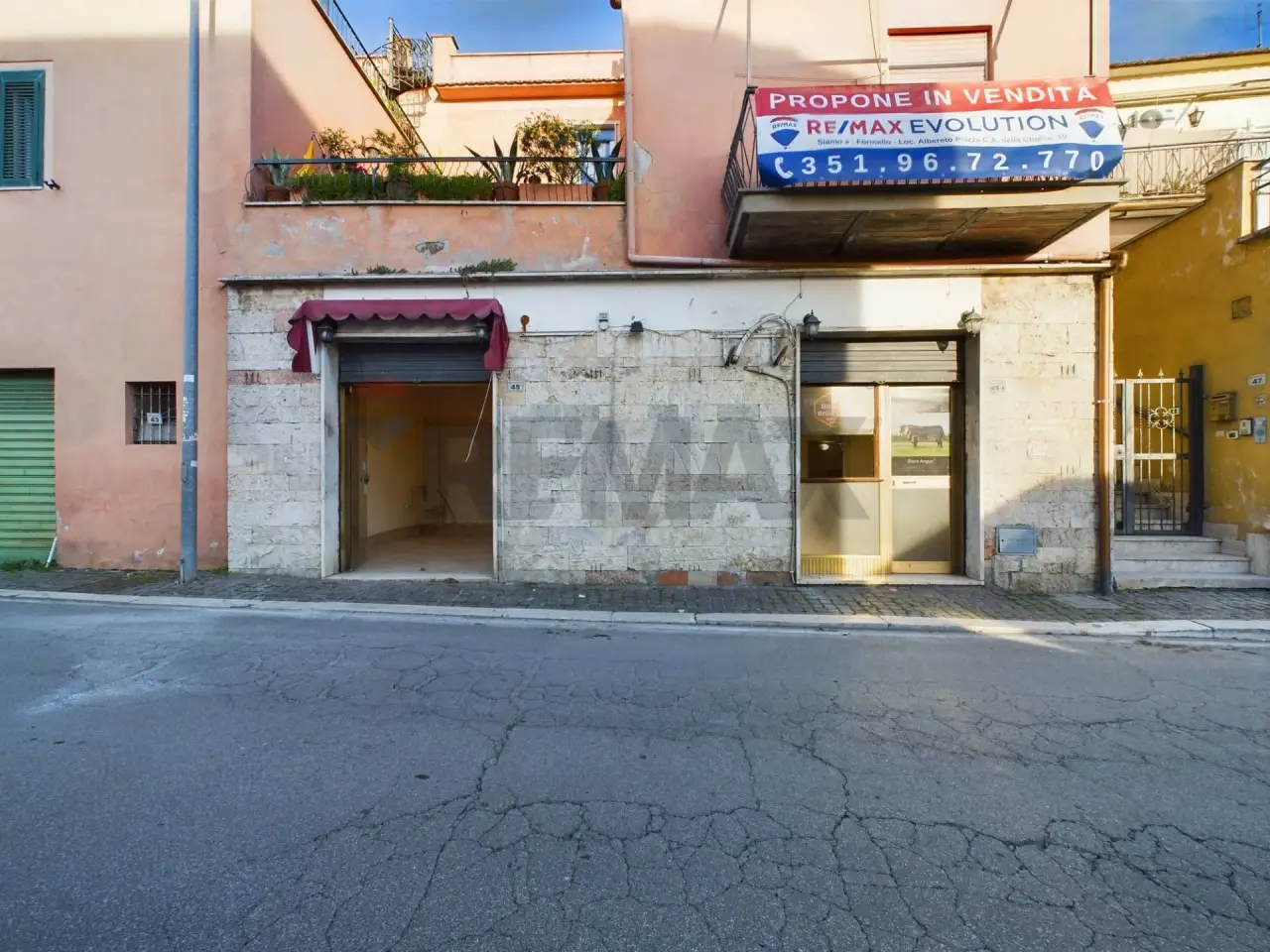 Negozio in Via della Villa 45, Formello, {3} - Foto 1