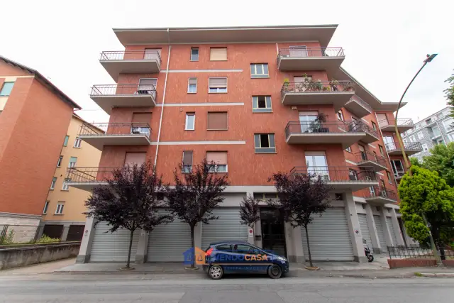 Apartament in Via Conte Verde 40, Asti - Photo 1