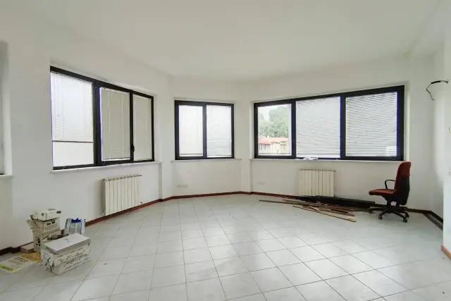 2-room flat in Via Giuseppe Garibaldi 5, Cassano Magnago - Photo 1