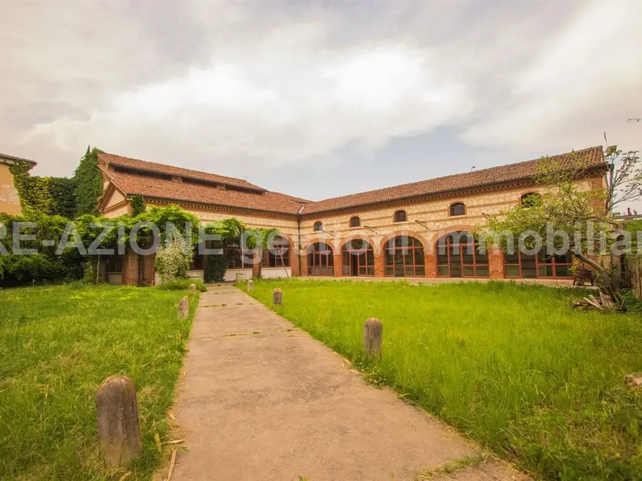 Palazzina commerciale in Strada della Caimpenta 12, Vicenza, {3} - Foto 1
