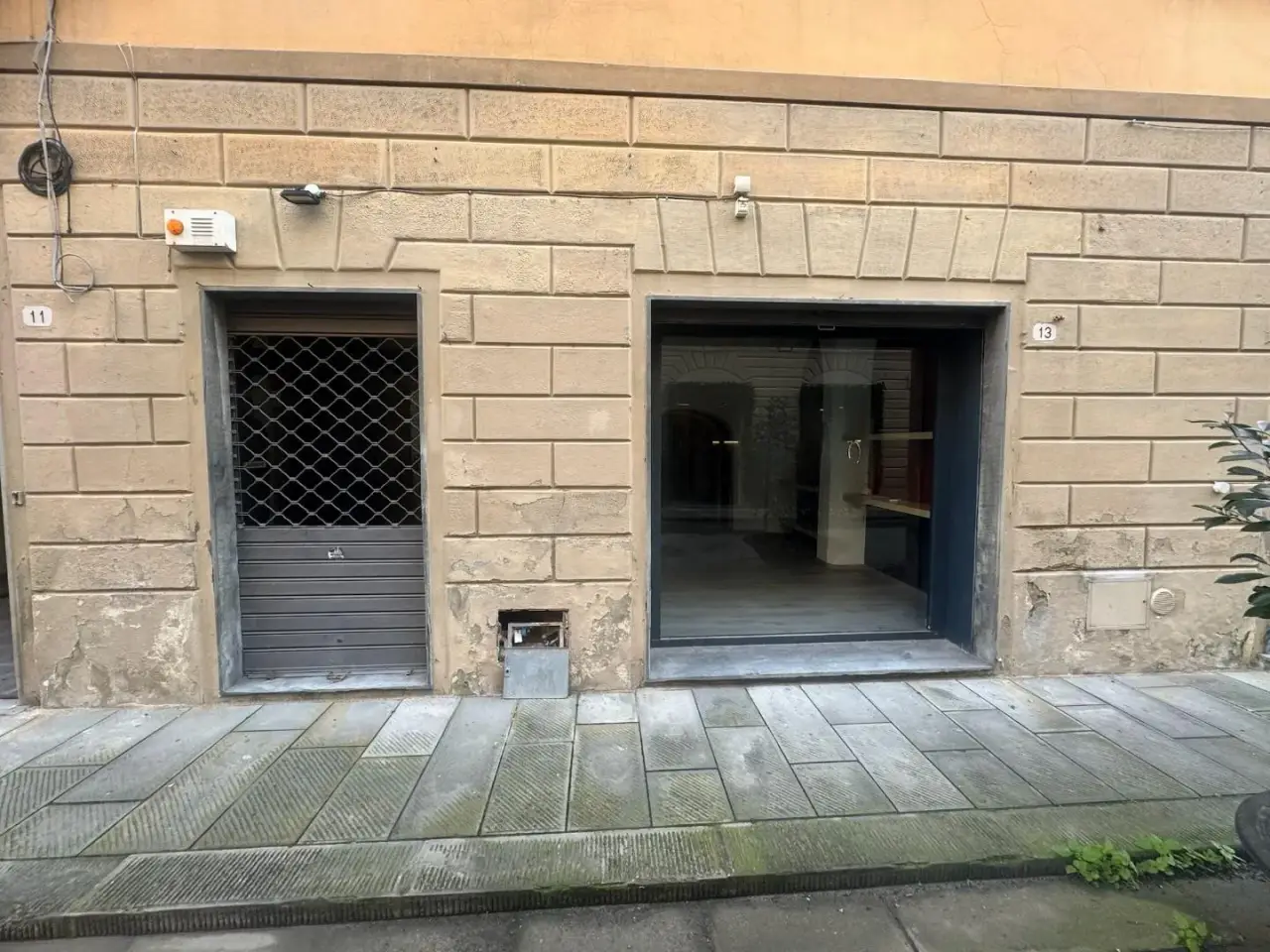 Locale commerciale in a Ranieri Gotti 13, Pontedera, {3} - Foto 2