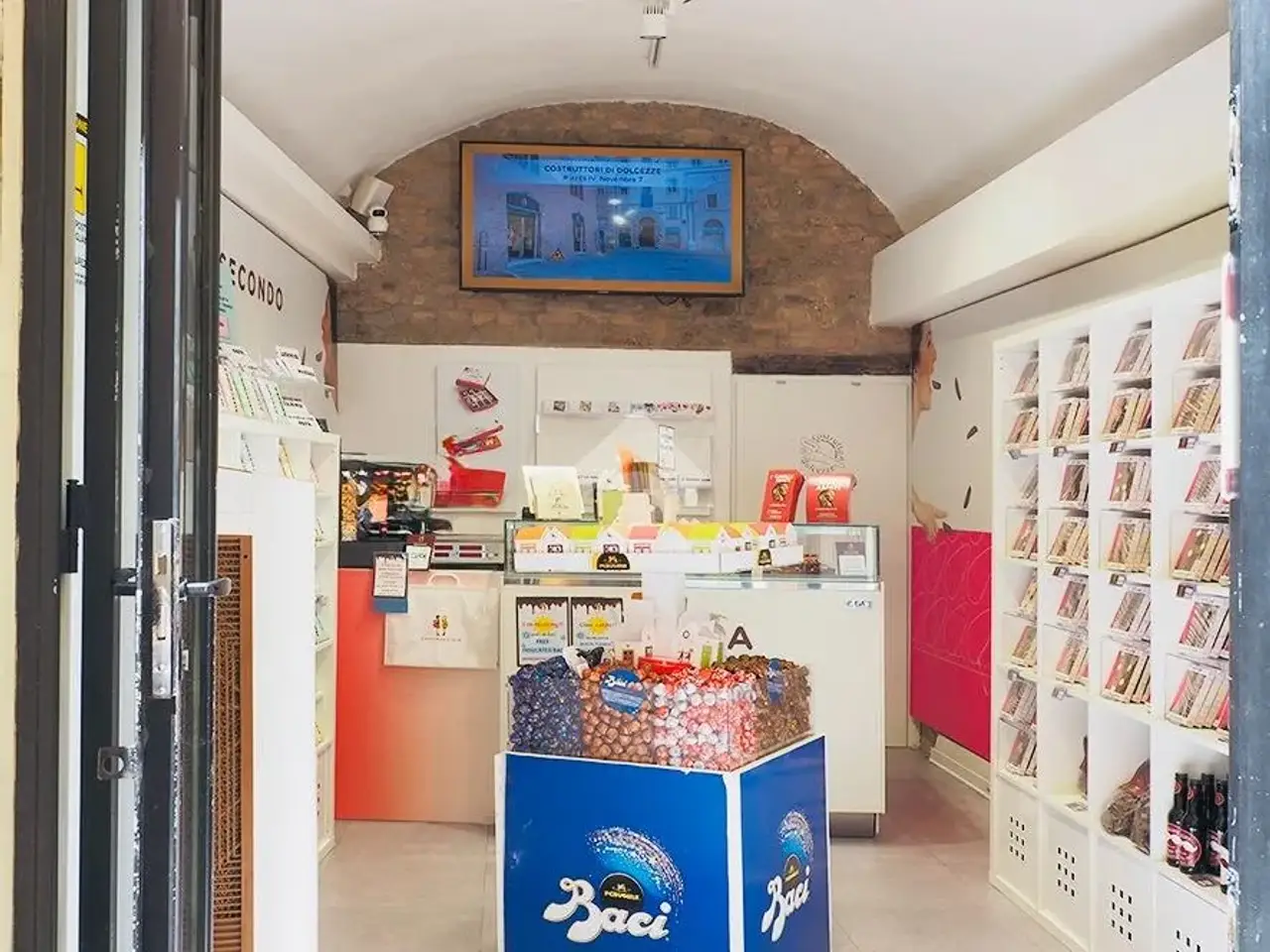 Negozio in Via Oberdan 11, Perugia, {3} - Foto 2