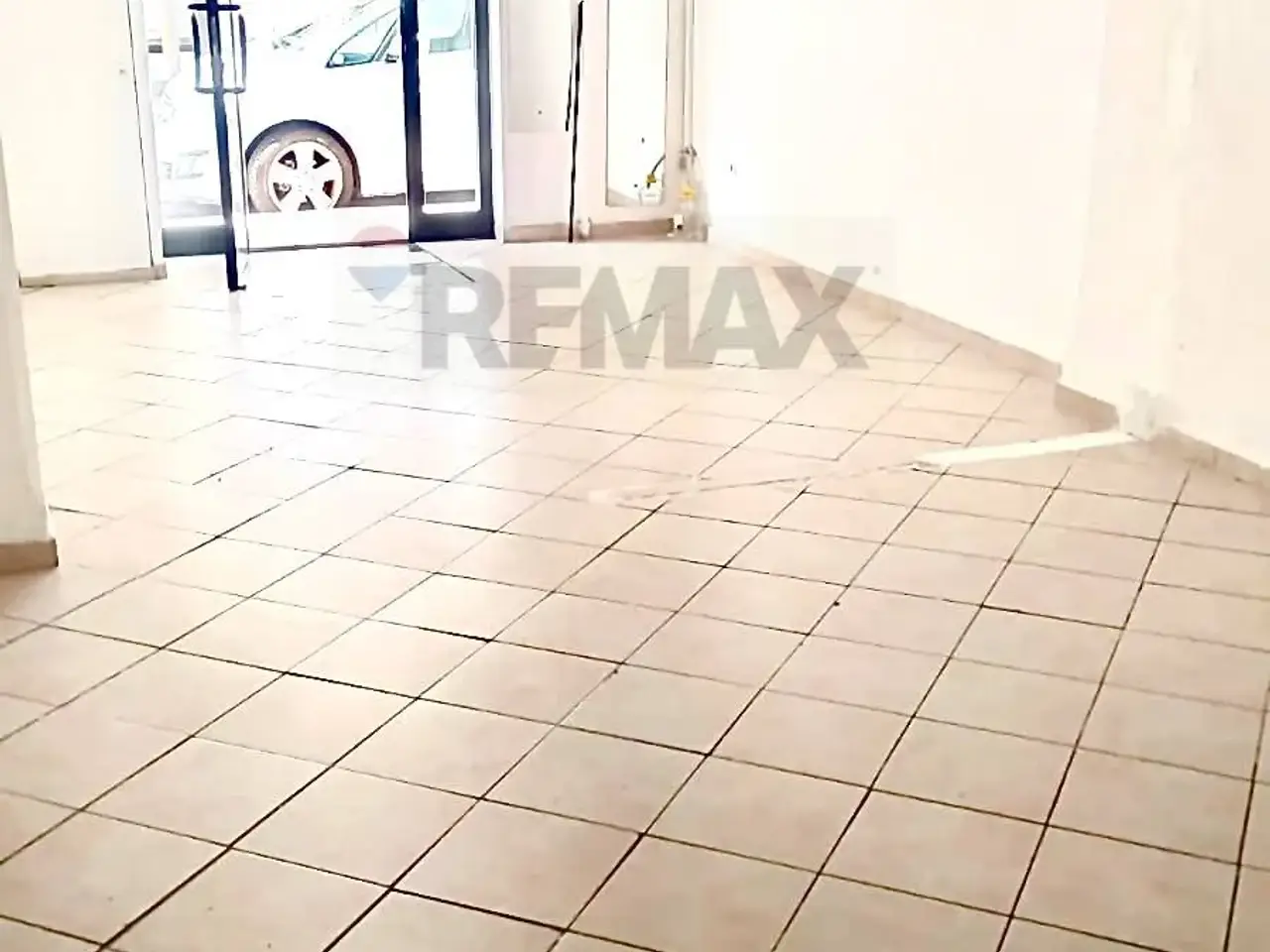 Negozio in Via dei Mille 79, Bari, {3} - Foto 2