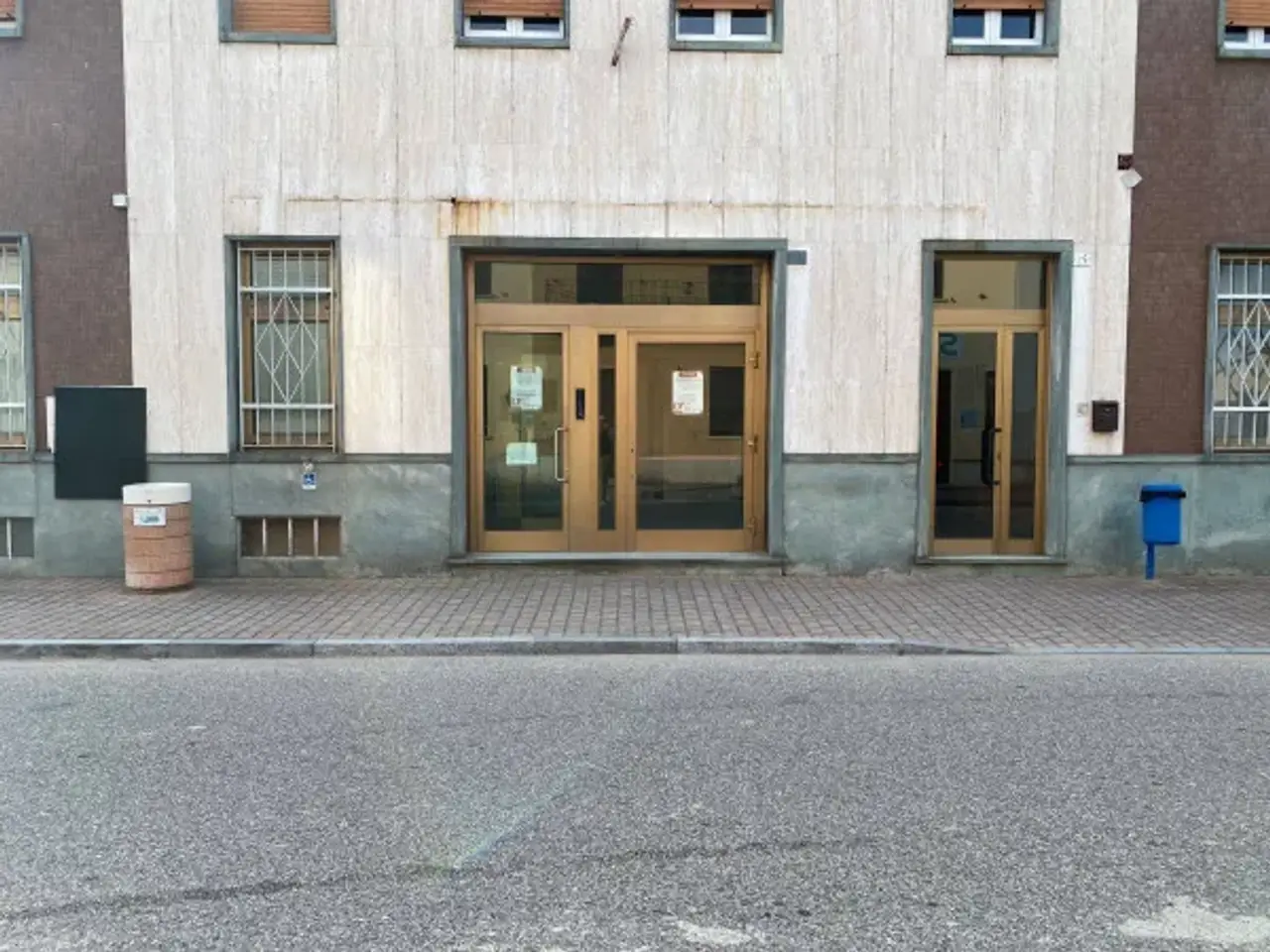 Negozio in Via XXVI Aprile 23-25, Palestro, {3} - Foto 2