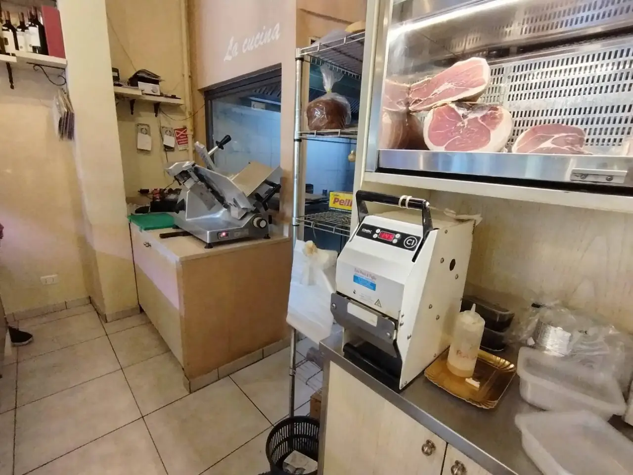 Esercizio commerciale in Via Andrea Pisano 171, Pisa, {3} - Foto 2