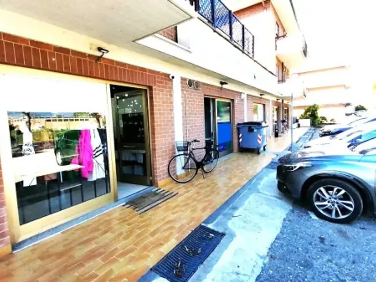 Negozio in Via Santo Pietro, Foligno, {3} - Foto 1