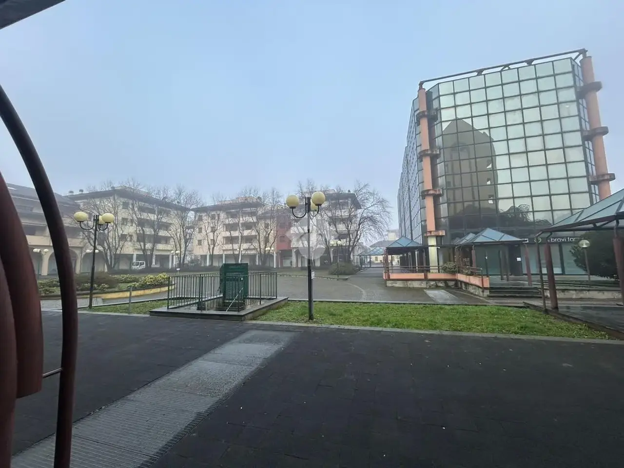 Ufficio in Piazza Giorgio La Pira 48, Lissone, {3} - Foto 1