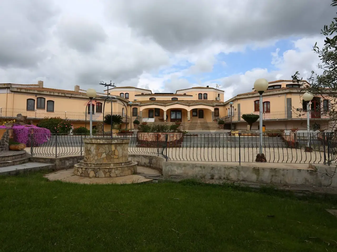 Negozio in Via S.S Carlo Felice Km 46.148, Sardara, {3} - Foto 2