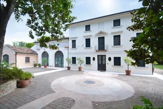 Mansion in Via Paolo Veronese 31, Roncade - Photo 1