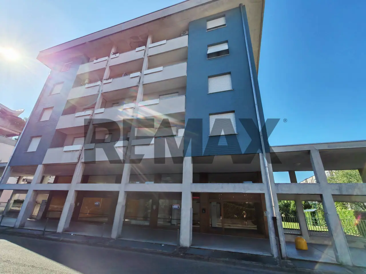 Negozio in Via Corridoni 9, Busto Arsizio, {3} - Foto 1