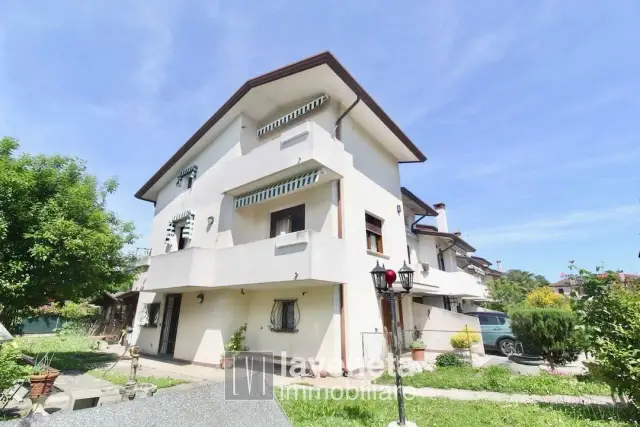 Terraced house in Via Brusade 68, San Donà di Piave - Photo 1