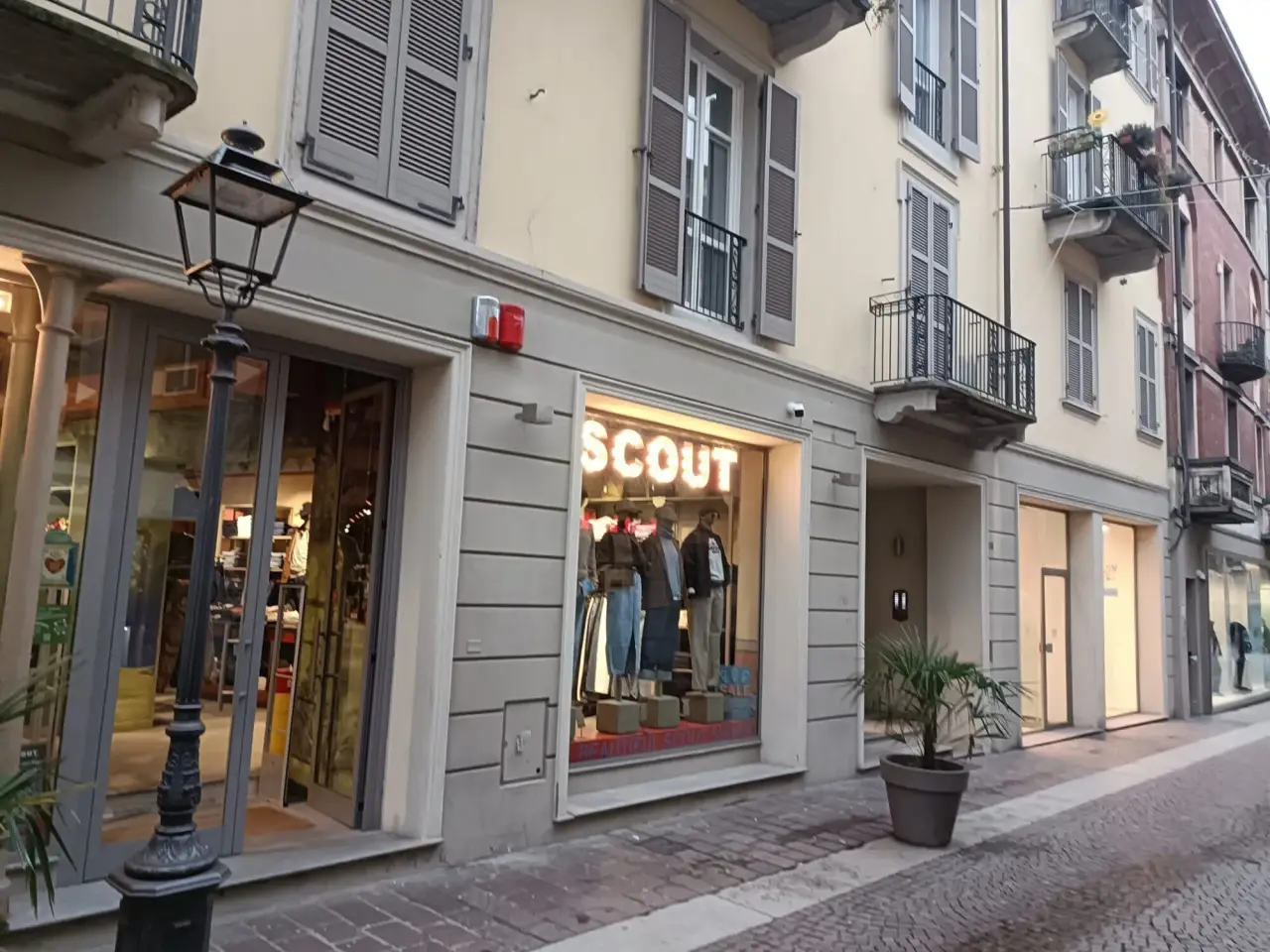 Negozio in Via dei Martiri 20, Alessandria, {3} - Foto 2
