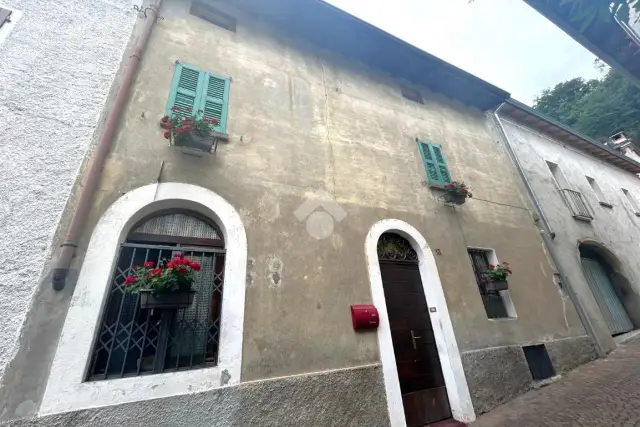 Detached house in Via Ospital Vecchio 13, Morbegno - Photo 1