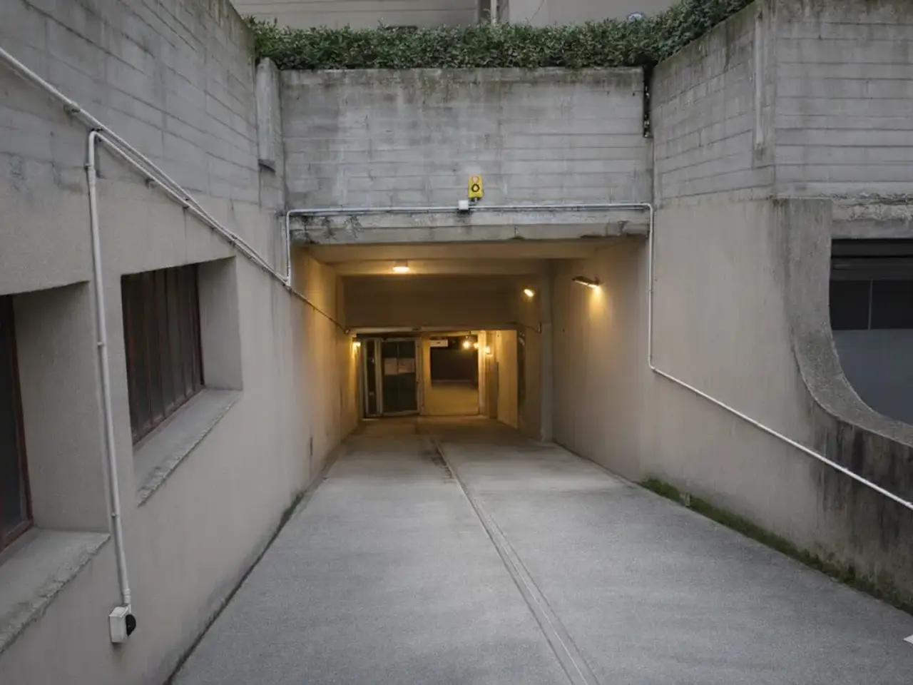 Magazzino in Via Emilia Ponente 24, Bologna, {3} - Foto 1