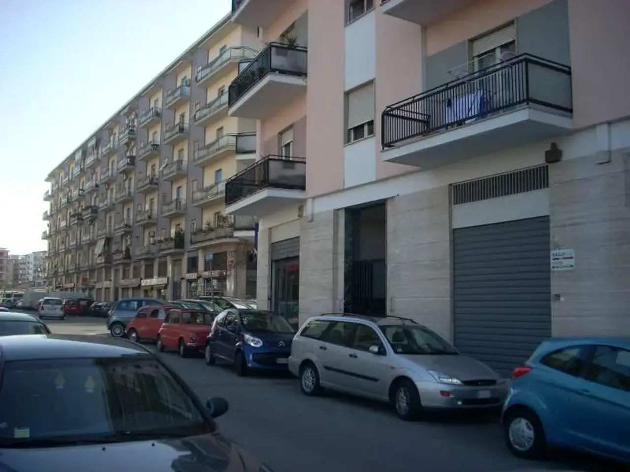 Negozio in Via delle Medaglie d'Oro, 87100, Cosenza, Cosenza, {3} - Foto 1