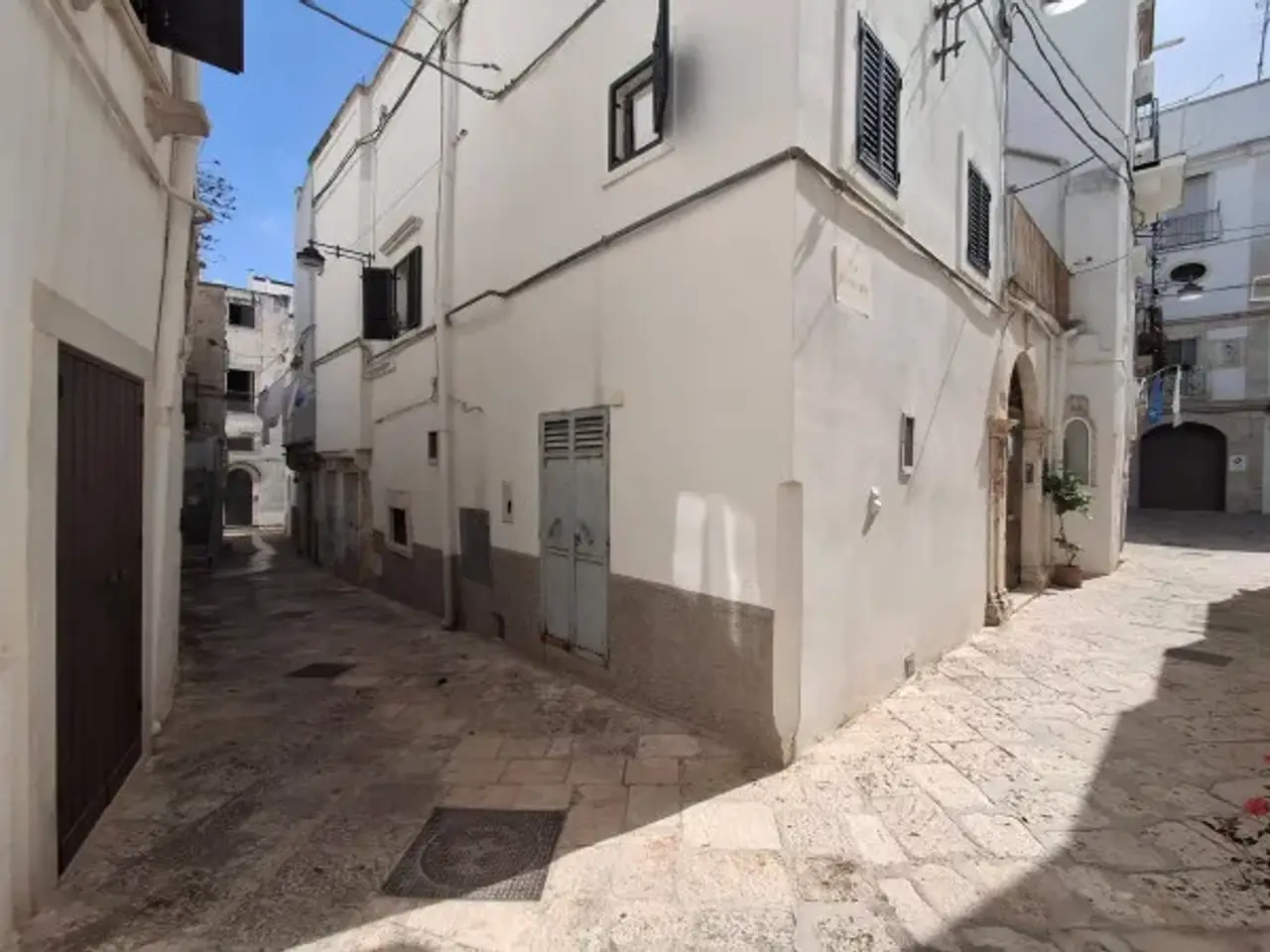 Magazzino in Via Santa Croce 34, Noci, {3} - Foto 1