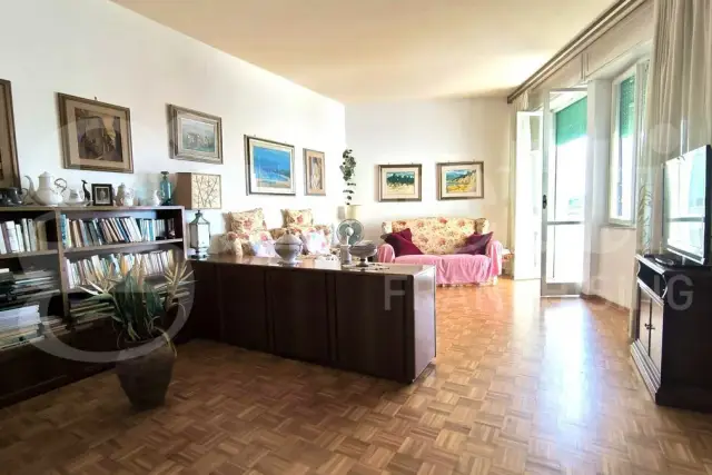 4-room flat, Follonica - Photo 1