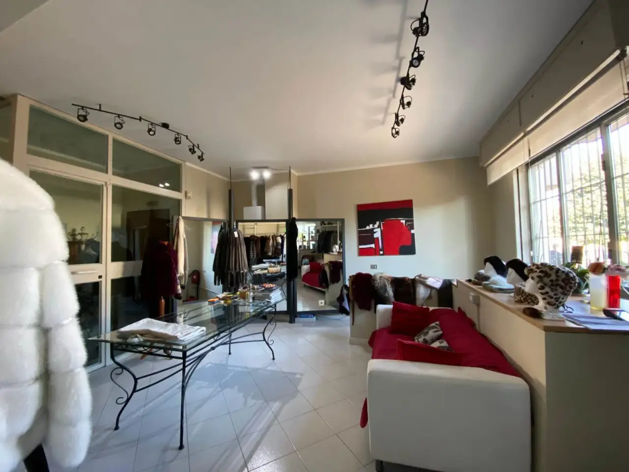 Laboratorio in , Piacenza, {3} - Foto 1
