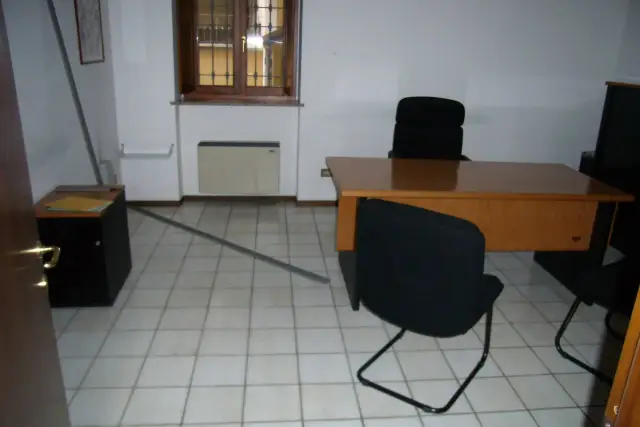 Gemeinschaftsbüro in Via Pietro Araldi Erizzo, Cremona - Foto 1