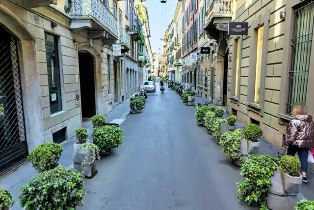 Shop in Via Santo Spirito, Milano - Photo 1