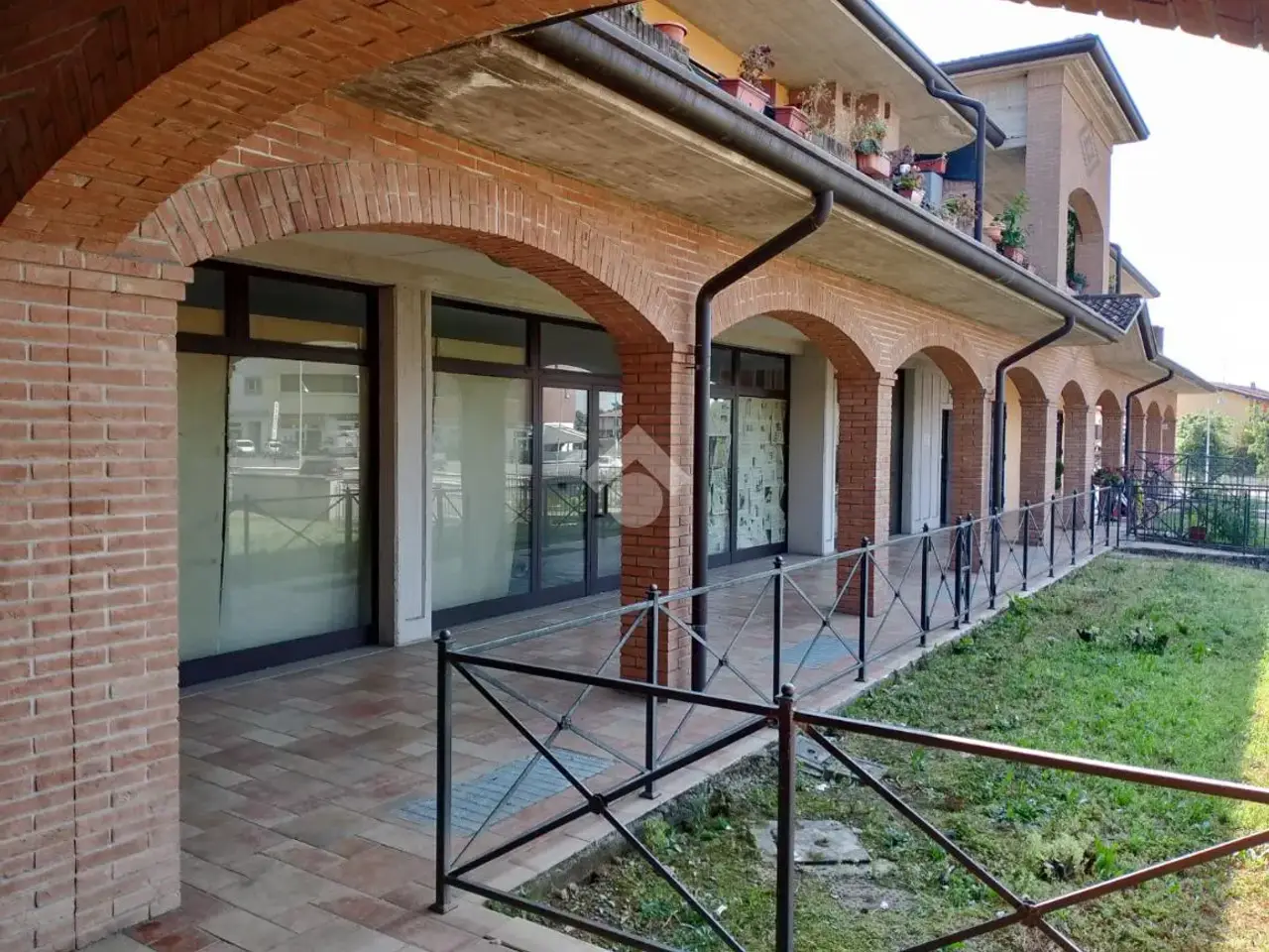Negozio in Via Carlo Alberto dalla Chiesa 33, Maclodio, {3} - Foto 1