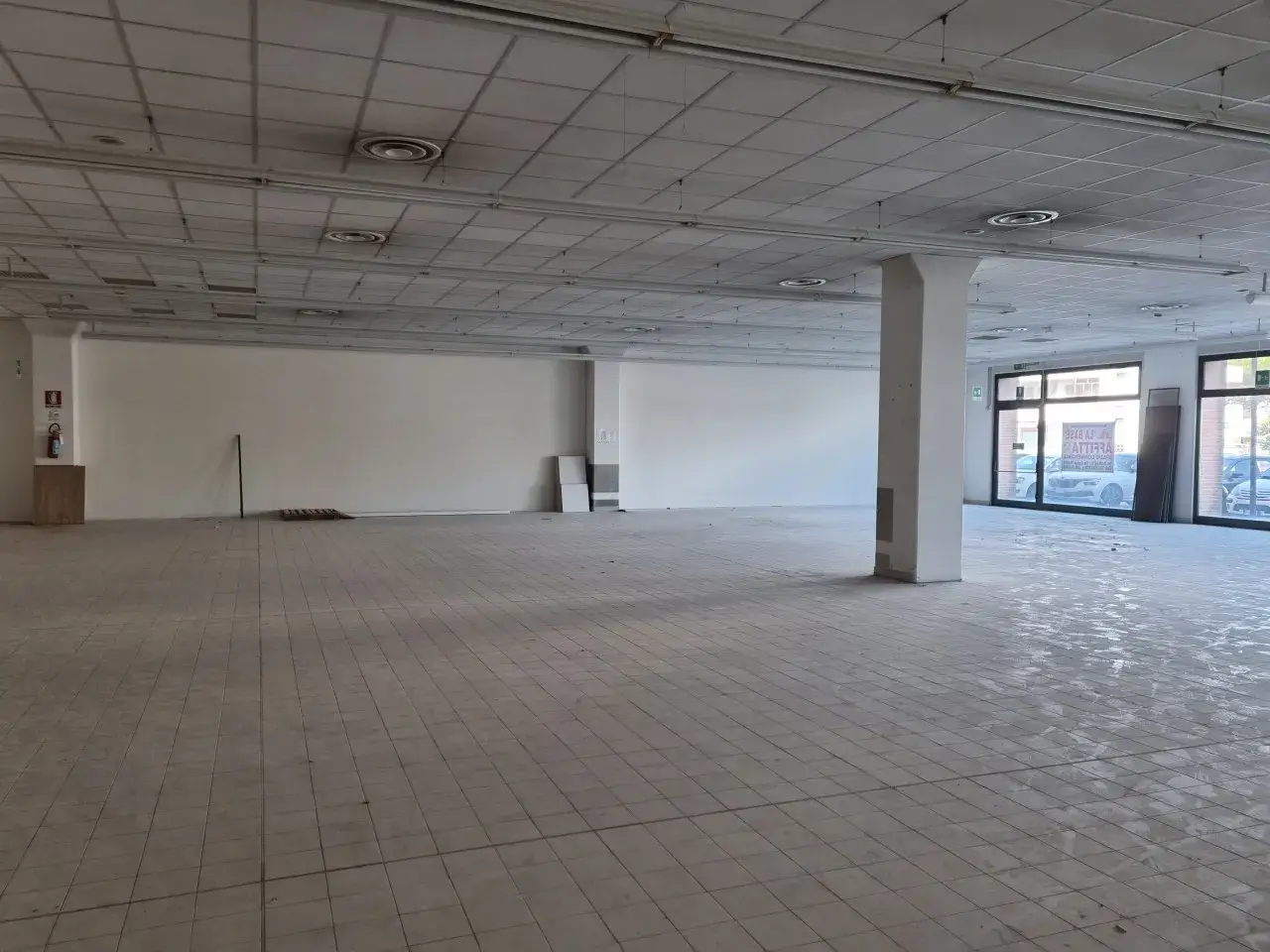 Negozio in Via Padana Inferiore, Este, {3} - Foto 1