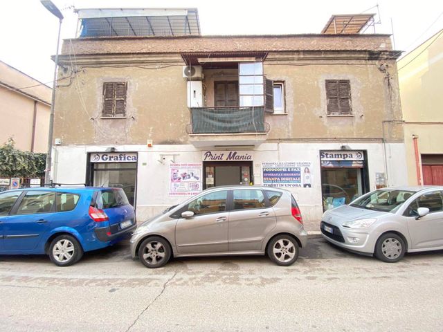 Geschäft in Via Bari, Guidonia Montecelio - Foto 1