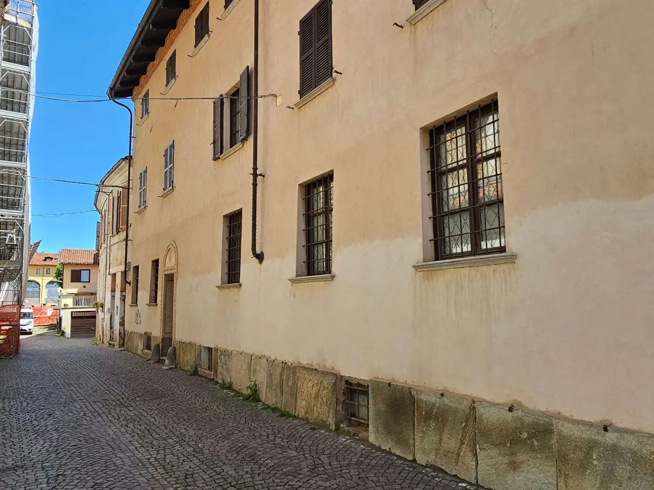 Magazzino in Via Luciano, Pinerolo, {3} - Foto 1