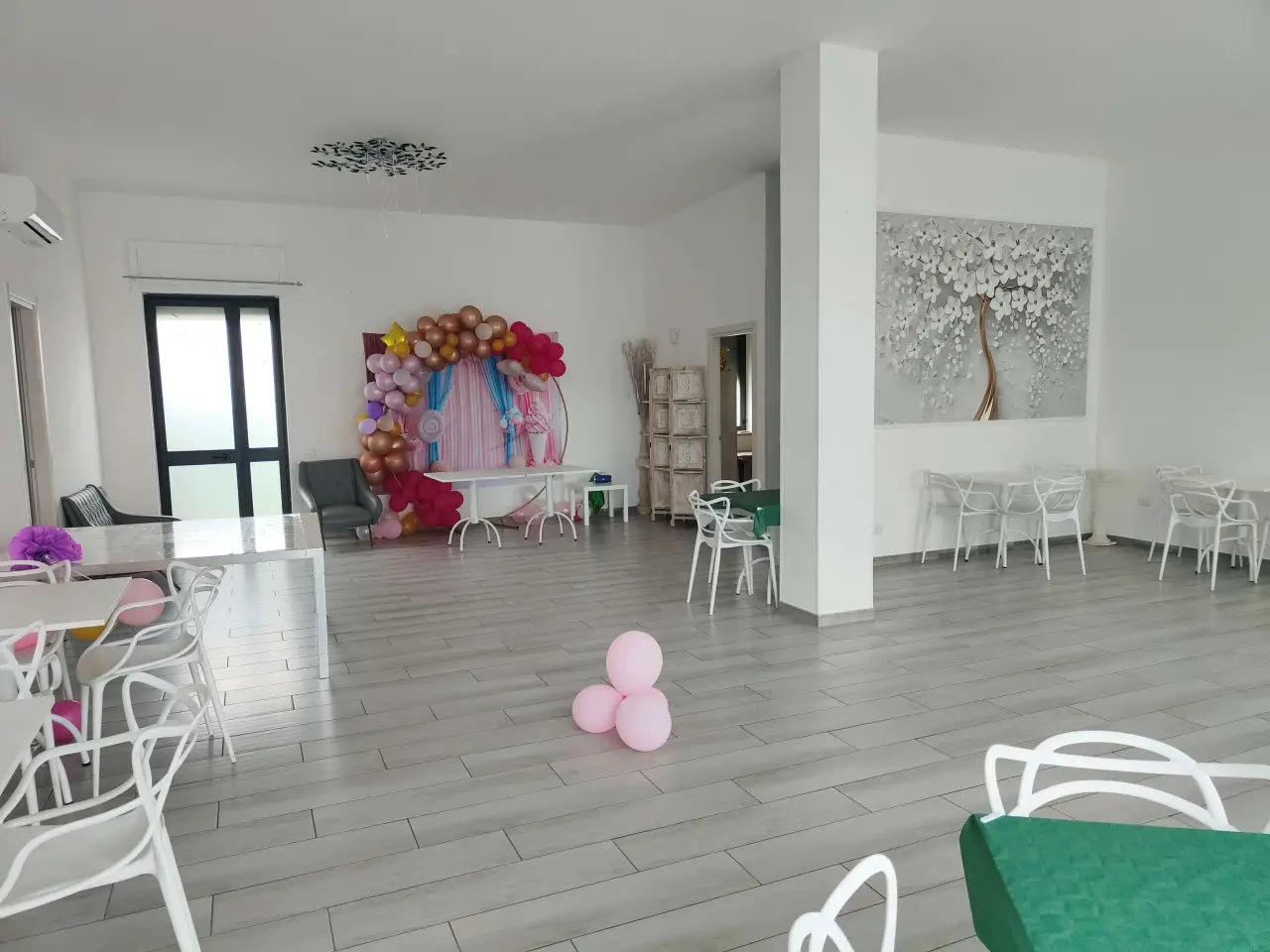 Negozio in Via Medaglie d'Argento Monteronesi 8, Monteroni Di Lecce, {3} - Foto 2