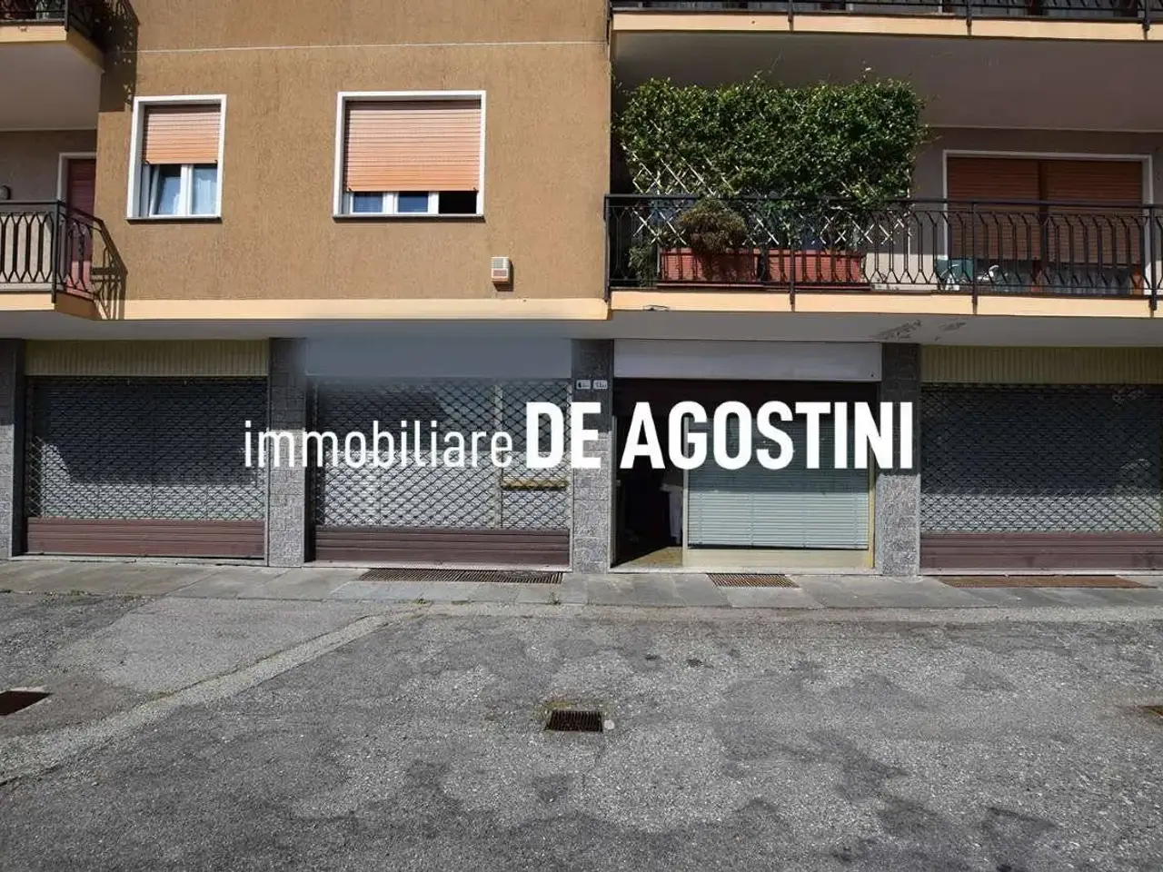 Locale commerciale in Via Ingegnier Viotti 11, Massino Visconti, Novara, Massino Visconti, {3} - Foto 2