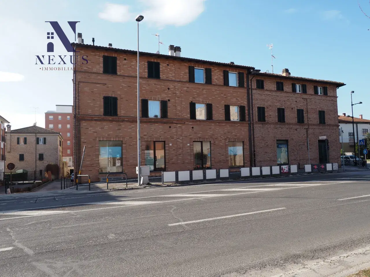 Negozio in Via Montevecchio 2, Fano, {3} - Foto 2