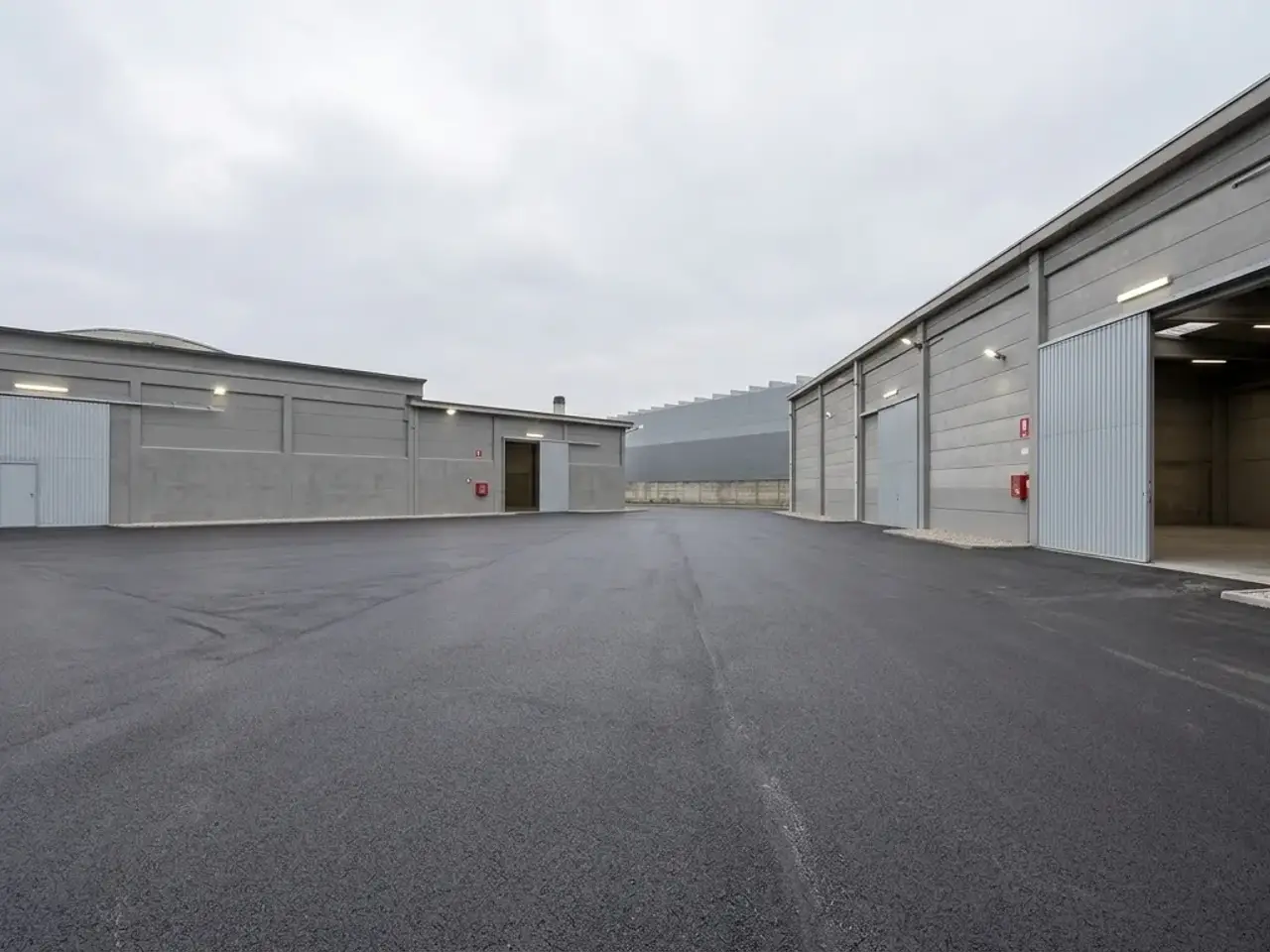 Capannone in , Monfalcone, {3} - Foto 1