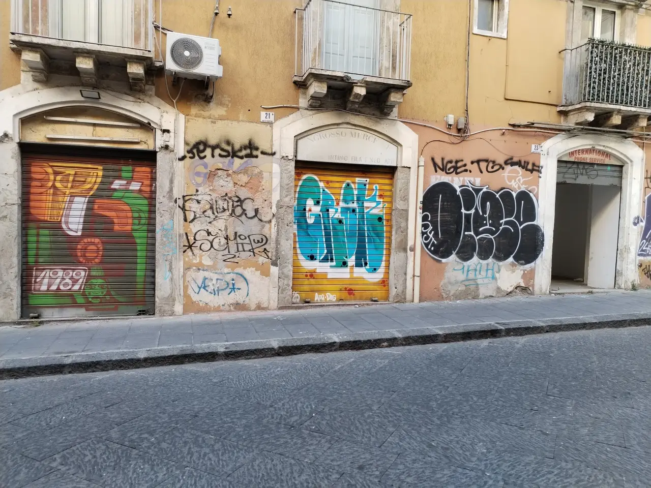 Locale commerciale in Via S. Martino 19, Catania, {3} - Foto 1