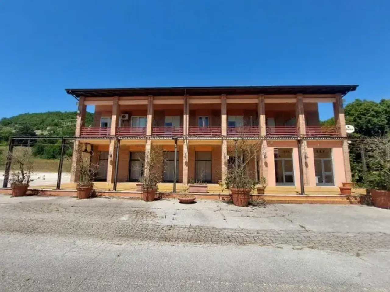 Negozio in Località Casette di Cupigliolo, Foligno, {3} - Foto 1